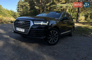 Позашляховик / Кросовер Audi Q7 2019 в 