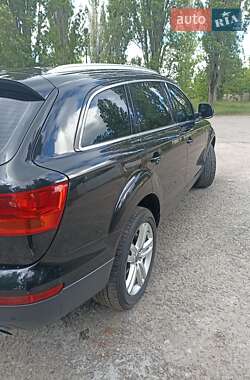 Позашляховик / Кросовер Audi Q7 2007 в 