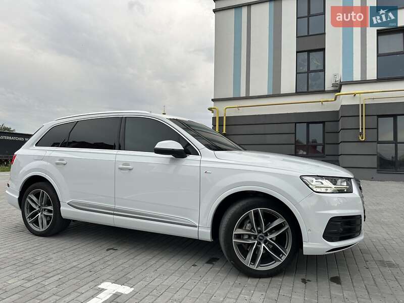 Позашляховик / Кросовер Audi Q7 2016 в Ковелі