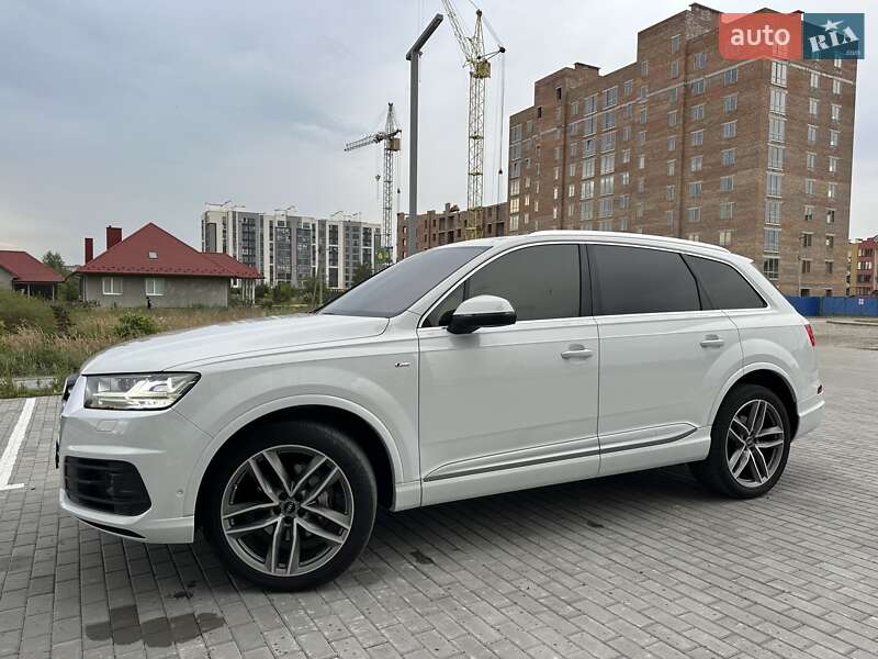 Позашляховик / Кросовер Audi Q7 2016 в Ковелі