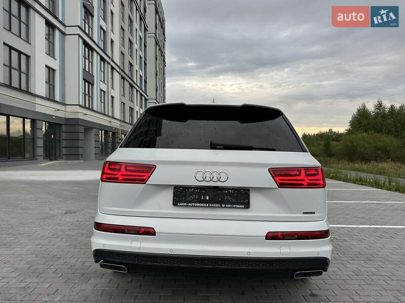 Позашляховик / Кросовер Audi Q7 2016 в Ковелі