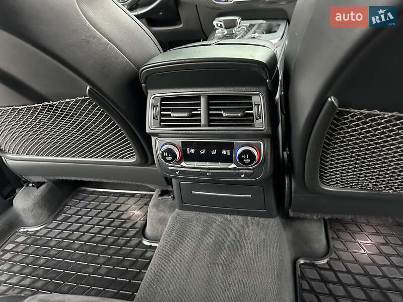 Позашляховик / Кросовер Audi Q7 2016 в Ковелі