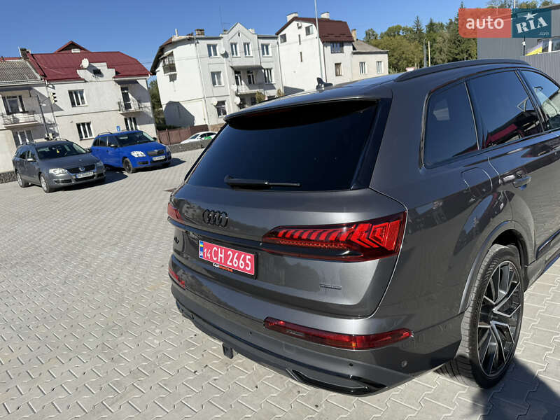 Позашляховик / Кросовер Audi Q7 2020 в Львові