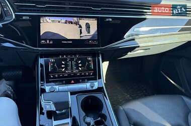 Позашляховик / Кросовер Audi Q7 2020 в 