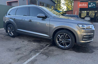 Позашляховик / Кросовер Audi Q7 2016 в 