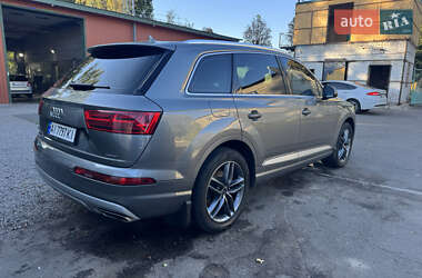 Позашляховик / Кросовер Audi Q7 2016 в 