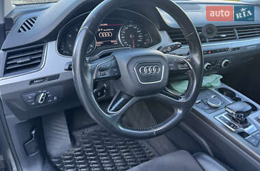 Позашляховик / Кросовер Audi Q7 2016 в 