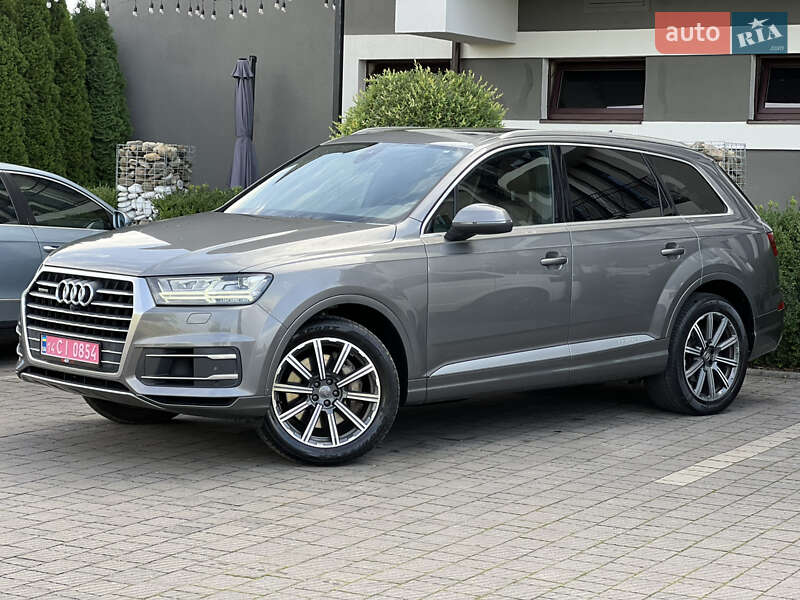 Позашляховик / Кросовер Audi Q7 2016 в Стрию
