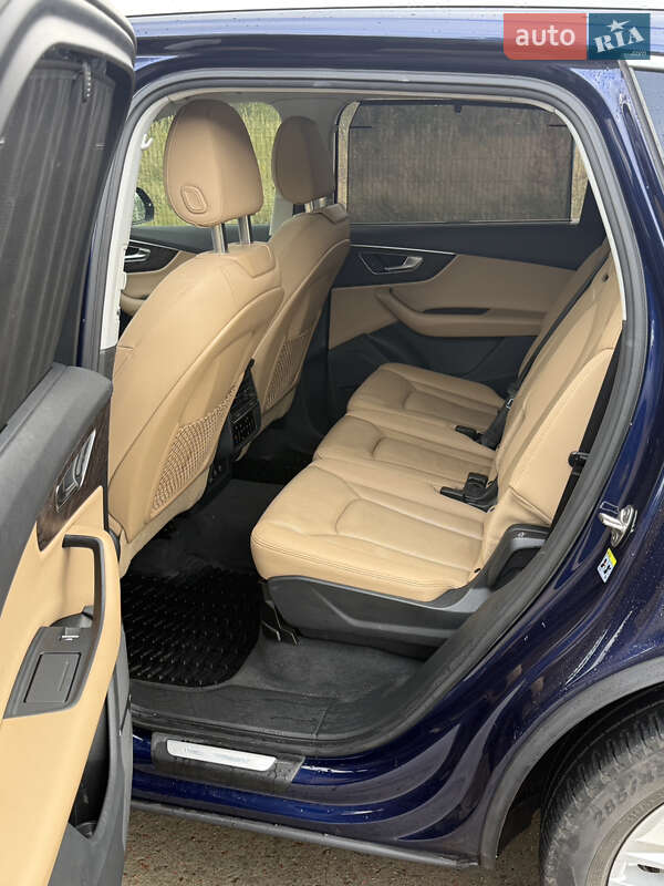 Внедорожник / Кроссовер Audi Q7 2020 в Киеве