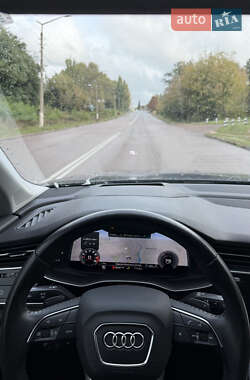 Позашляховик / Кросовер Audi Q7 2020 в 