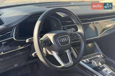 Внедорожник / Кроссовер Audi Q7 2021 в 