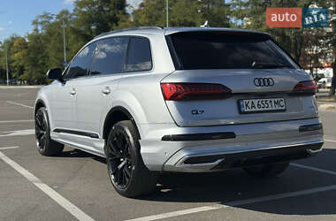 Позашляховик / Кросовер Audi Q7 2021 в Києві