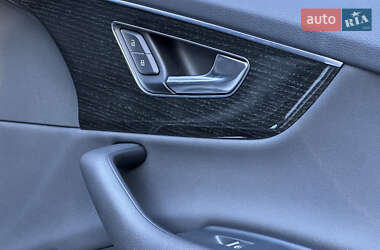 Внедорожник / Кроссовер Audi Q7 2021 в 