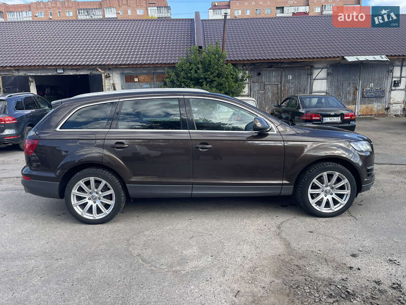 Позашляховик / Кросовер Audi Q7 2012 в Полтаві