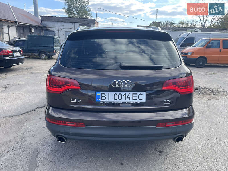 Позашляховик / Кросовер Audi Q7 2012 в Полтаві