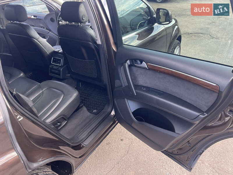 Позашляховик / Кросовер Audi Q7 2012 в Полтаві