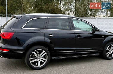 Внедорожник / Кроссовер Audi Q7 2015 в 