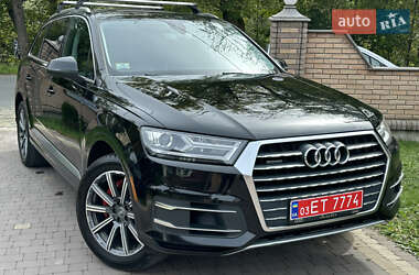 Внедорожник / Кроссовер Audi Q7 2017 в 