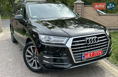 Внедорожник / Кроссовер Audi Q7 2017 в 