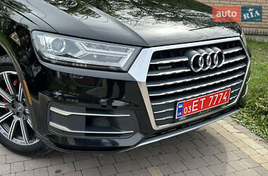 Внедорожник / Кроссовер Audi Q7 2017 в 