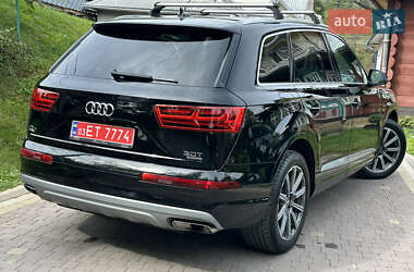 Внедорожник / Кроссовер Audi Q7 2017 в 