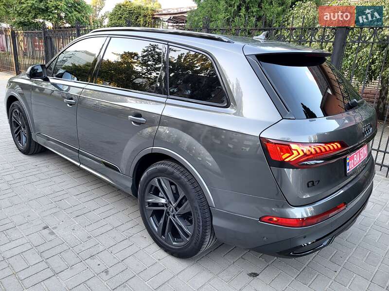 Внедорожник / Кроссовер Audi Q7 2021 в Запорожье