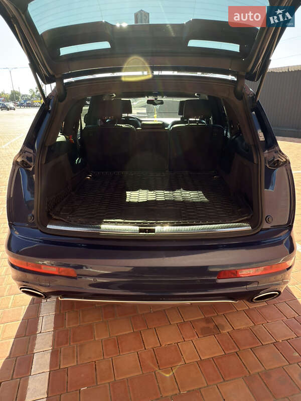 Позашляховик / Кросовер Audi Q7 2010 в Одесі фото 13 Позашляховик / Кросовер Audi Q7 2010 в Одесі