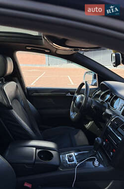 Внедорожник / Кроссовер Audi Q7 2010 в 