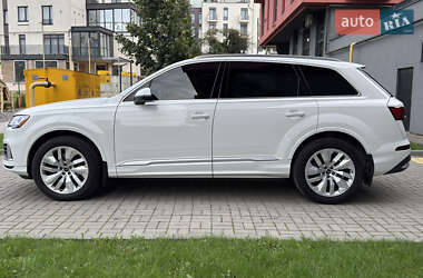 Внедорожник / Кроссовер Audi Q7 2020 в 