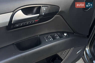 Внедорожник / Кроссовер Audi Q7 2014 в 
