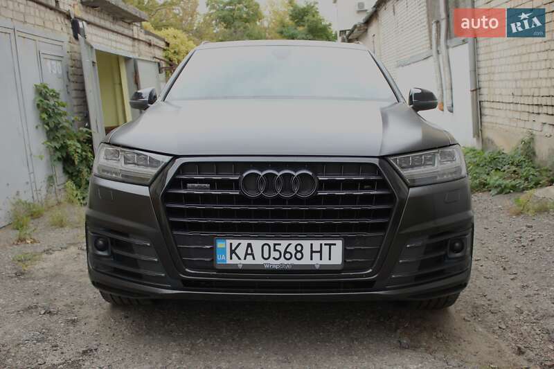 Позашляховик / Кросовер Audi Q7 2017 в Києві