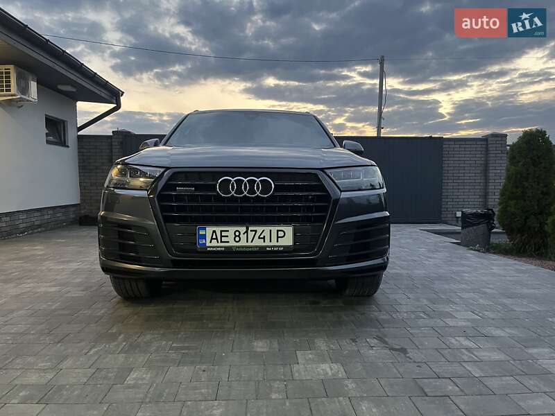 Позашляховик / Кросовер Audi Q7 2016 в Дніпрі
