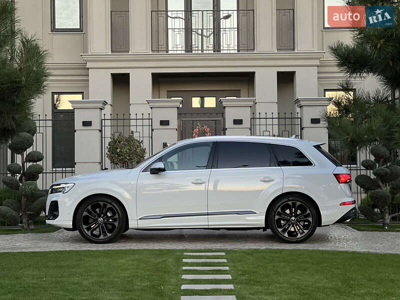 Внедорожник / Кроссовер Audi Q7 2025 в Одессе