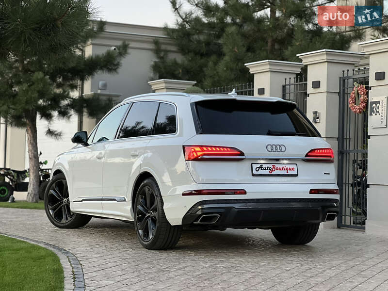 Внедорожник / Кроссовер Audi Q7 2025 в Одессе