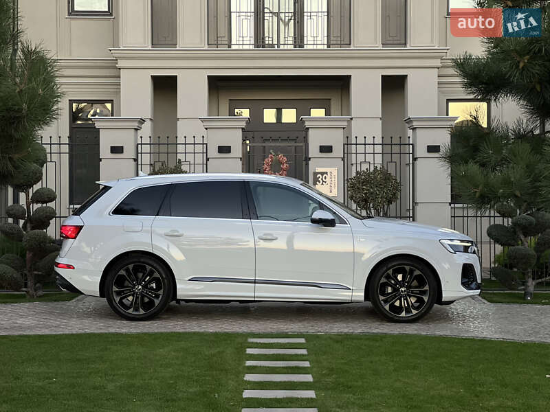 Внедорожник / Кроссовер Audi Q7 2025 в Одессе