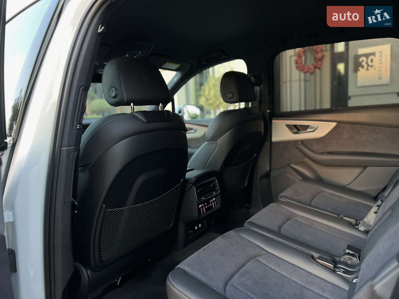 Внедорожник / Кроссовер Audi Q7 2025 в Одессе