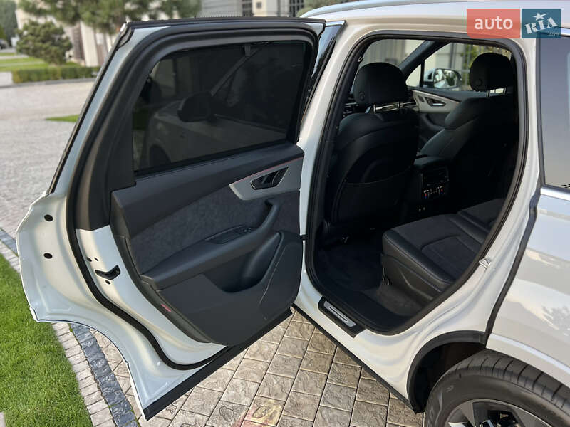 Внедорожник / Кроссовер Audi Q7 2025 в Одессе