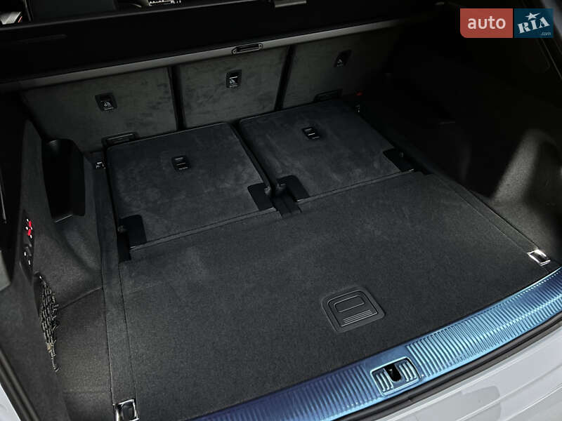 Внедорожник / Кроссовер Audi Q7 2025 в Одессе