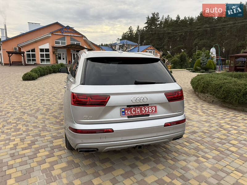 Позашляховик / Кросовер Audi Q7 2017 в Полтаві