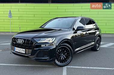 Позашляховик / Кросовер Audi Q7 2020 в 