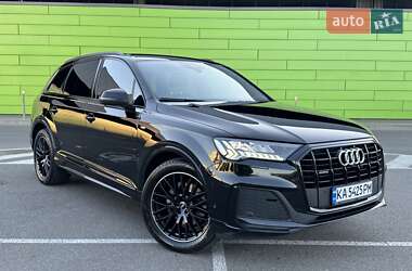 Позашляховик / Кросовер Audi Q7 2020 в 