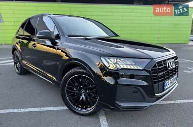 Позашляховик / Кросовер Audi Q7 2020 в 