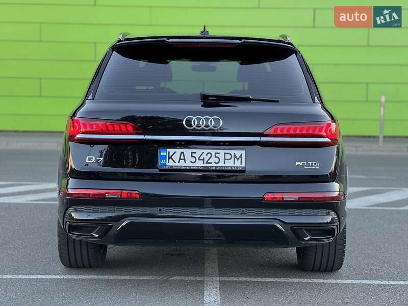 Внедорожник / Кроссовер Audi Q7 2020 в Киеве