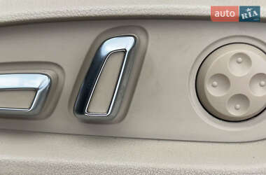 Позашляховик / Кросовер Audi Q7 2012 в 