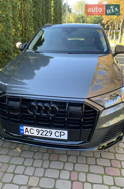 Внедорожник / Кроссовер Audi Q7 2020 в 