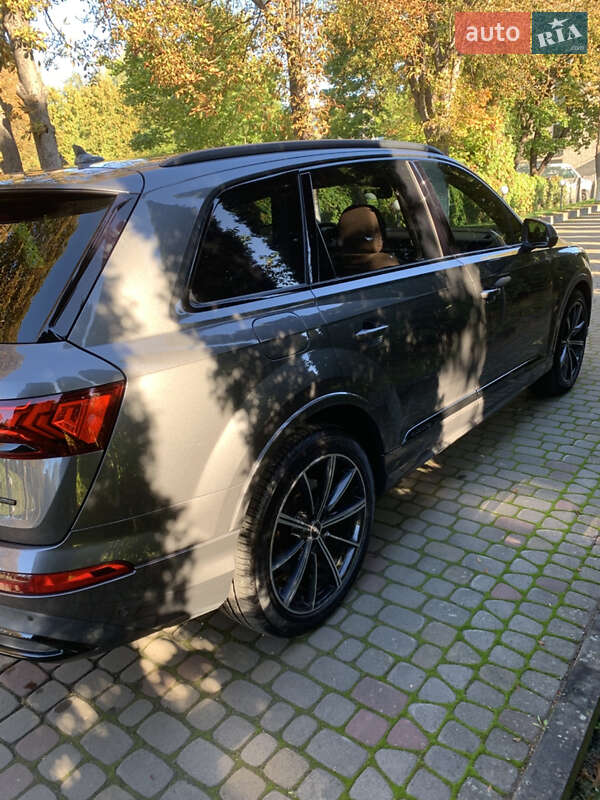 Внедорожник / Кроссовер Audi Q7 2020 в Луцке