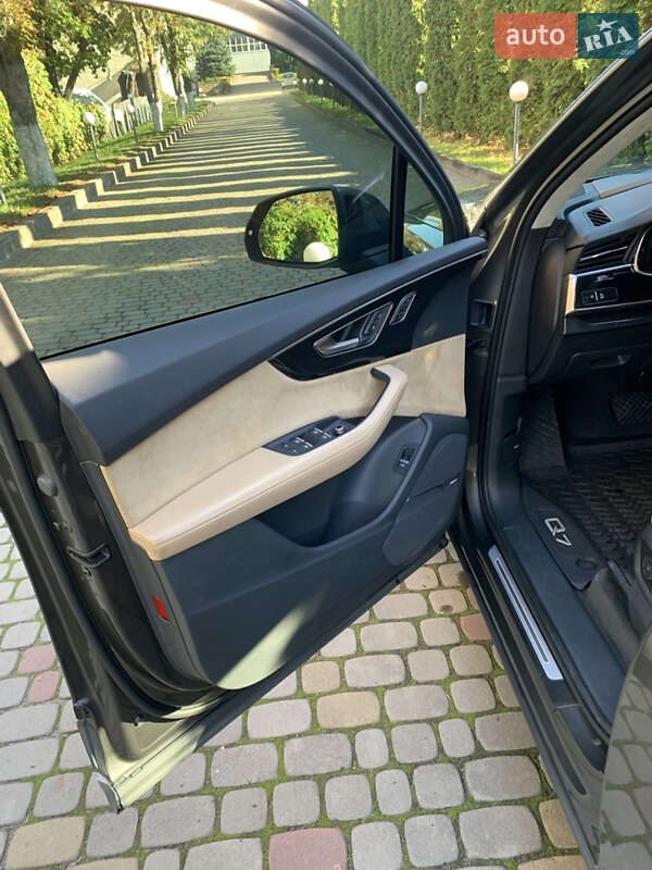 Внедорожник / Кроссовер Audi Q7 2020 в Луцке