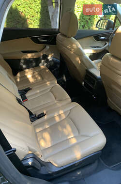 Внедорожник / Кроссовер Audi Q7 2020 в 