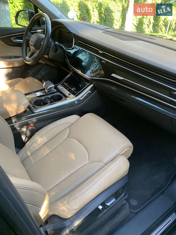 Внедорожник / Кроссовер Audi Q7 2020 в Луцке