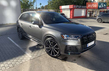 Внедорожник / Кроссовер Audi Q7 2020 в 